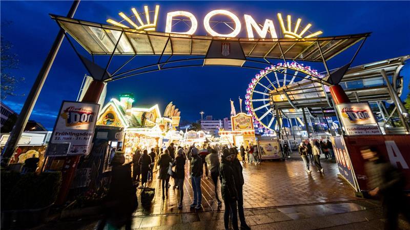 Hamburger Frühlingsdom eröffnet - Comebeck für Riesen-Achterbahn Der diesjährige Frühlingsdom ist offiziell eröffnet. (Archivbild)