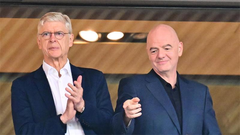 Der ehemalige Arsenal-Trainer Wenger genießt hohes Ansehen in der Fußball-Welt. (Archivbild)