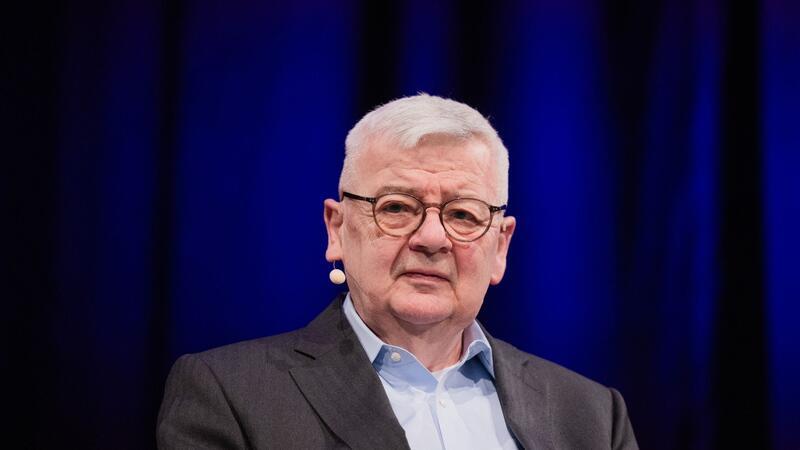 Joschka Fischer: Europa muss abschreckungsfähig werden Der ehemalige Bundesaußenminister Joschka Fischer beim Literaturfestival Lit.Cologne.
