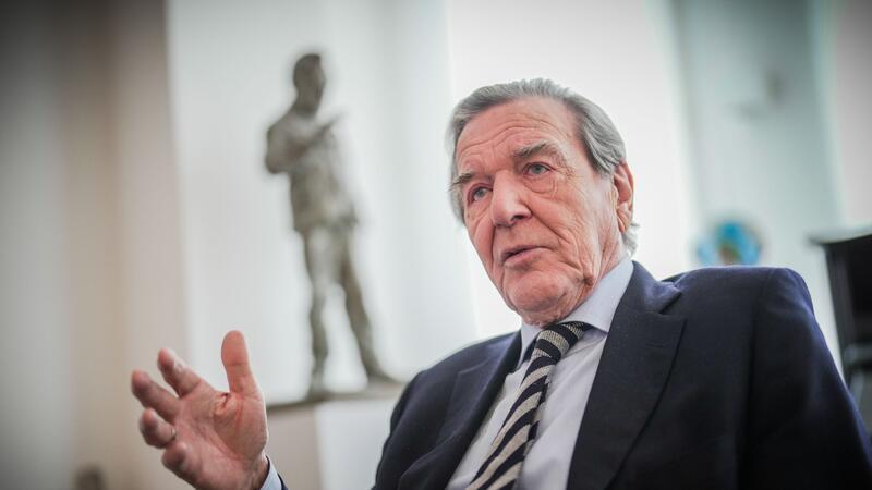 Der ehemalige Bundeskanzler Gerhard Schröder ist Anfang des Monats 80 Jahre alt geworden.