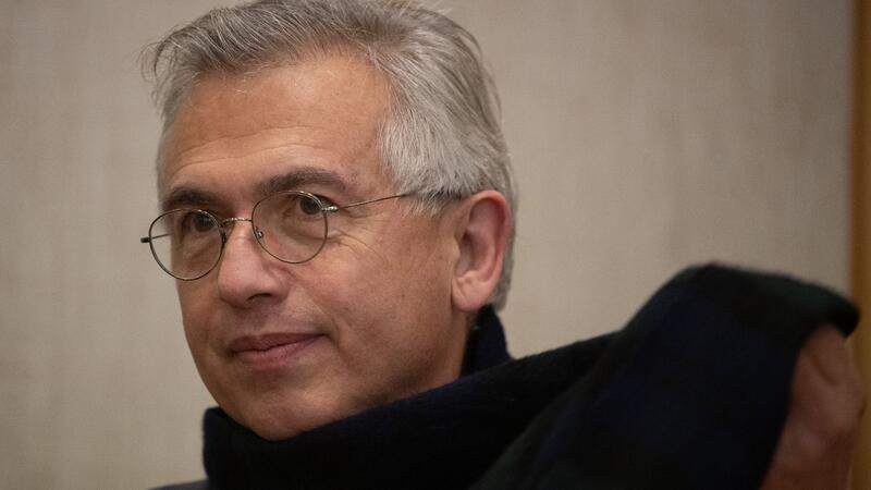 Nach Verurteilung: Frankfurts Ex-OB scheitert mit Beschwerde Der ehemalige Frankfurter Oberbürgermeister Peter Feldmann war im Dezember 2022 in zwei Fällen zu einer Geldstrafe in Höhe von 120 Tagessätzen zu 175 Euro verurteilt worden. Die Verurteilung wegen Vorteilsannahme ist nun rechtskräftig.