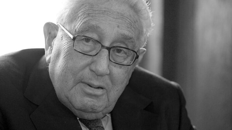 Zum Tod Henry Kissingers: Außenpolitiker, knallharter Machtmensch Der ehemalige US-Außenminister Henry Kissinger starb im Alter von 100 Jahren in seinem Zuhause im Bundesstaat Connecticut.