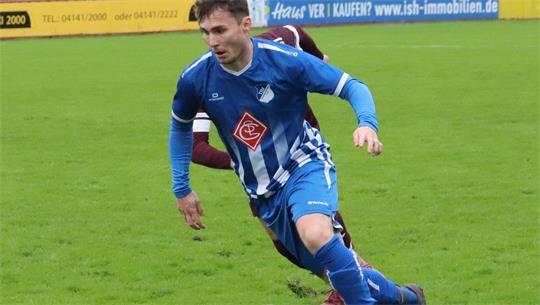 Der eingewechselte Matthias Stüven brachte viel Schwung und Torgefahr, leitete auch den Ausgleich für den TSV Großenwörden in der Spitzenpartie in Wiepenkathen ein.
