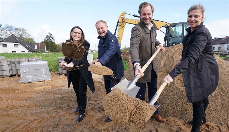 A7: Hamburg bekommt Park auf Lärmschutztunnel Der erste Spatenstich für eine Parkanlage auf dem Autobahndeckel Stellingen wird gesetzt. Foto: Marcus Brandt/dpa