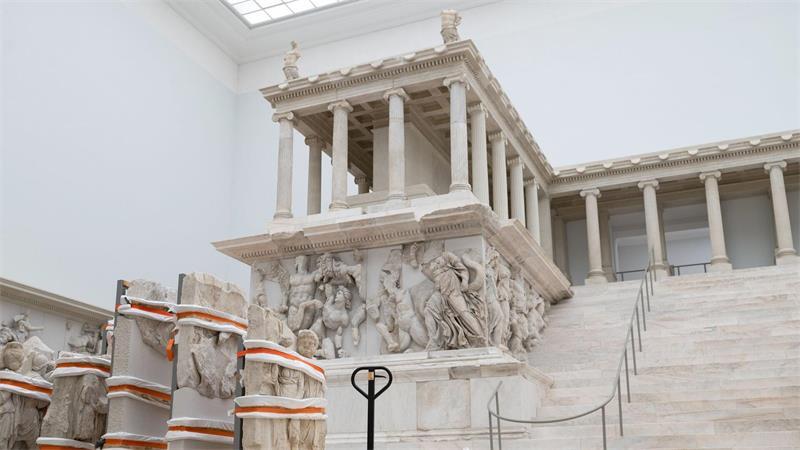 Berliner Museumsinsel: Altes Museum muss saniert werden Der erste Teil des Pergamonmuseums soll nächsten Sommer wieder öffnen. (Archivbild)