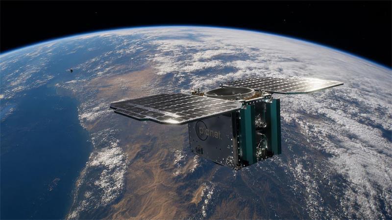 Der erste in Berlin gebaute Satellit solle vor Ende des Jahres fertig sein.