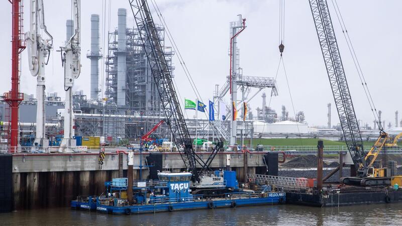Der fast fertige Anleger für die FSRU und die LNG-Schiffe.