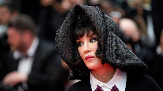 Der französische Filmstar Isabelle Adjani wohnt zur Miete.