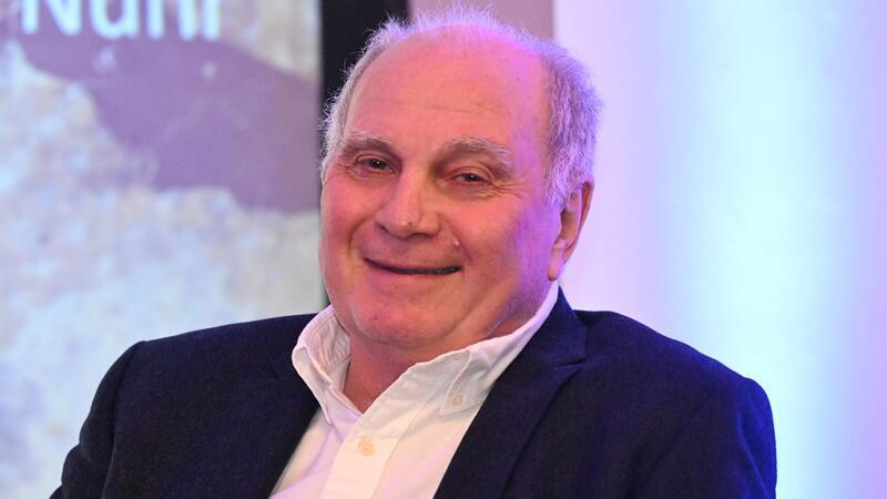 Hoeneß kritisiert Mentalität in Deutschland: „Jammer-Volk“ Der frühere Bayern-Präsident Uli Hoeneß kritisiert die Mentalität in Deutschland.