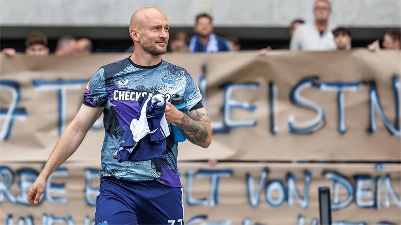 Der frühere Hertha-Kapitän Toni Leistner läuft künftig in der 6. Liga auf. (Archivbild)