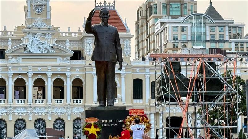 50 Jahre Ende des Vietnamkriegs: Riesige Feiern geplant Der frühere Präsident Ho Chi Minh ist allgegenwärtig.