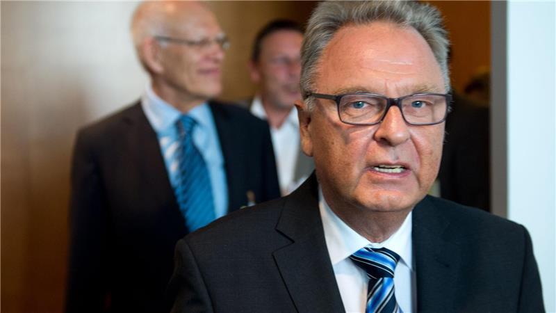 Der frühere Verfassungsgerichtspräsident Hans-Jürgen Papier hatte zuletzt den Vorsitz der Beratenden Kommission NS-Raubgut inne. (Archivbild)