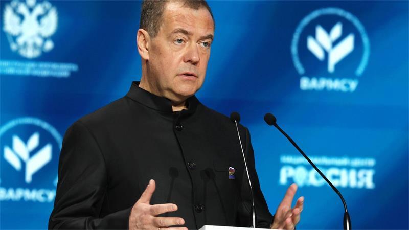 „Neue Qualität“: Wohin führt die Konfrontation mit Russland? Der frühere russische Präsident Medwedew spricht sogar von militärischen Angriffen auf Deutschland.