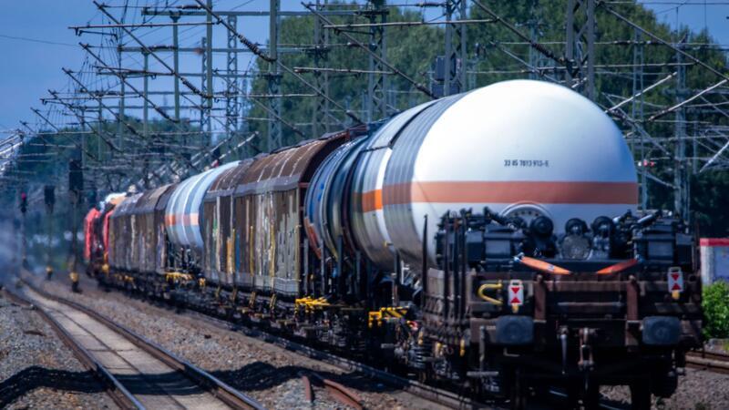 Der genaue Unfallhergang ist noch völlig unklar. (Symbolbild)