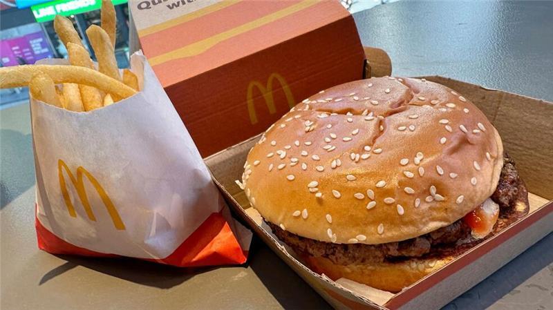 McDonald‘s in Hemmoor: Bürger mit neuer Protestaktion Der geplante McDonald’s stößt den Hemmoorern weiterhin sauer auf (Symbolbild).