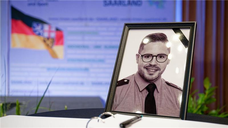 Der getötete Polizist hinterlässt eine Frau und zwei Kinder.