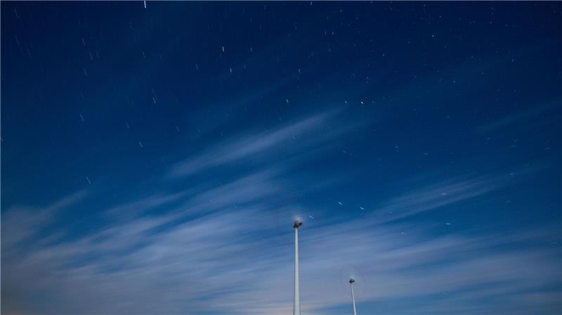 Kosmisches Spektakel: Perseiden über Deutschland Der helle Mond erschwerte allerdings die Sicht auf die Sternschnuppen.