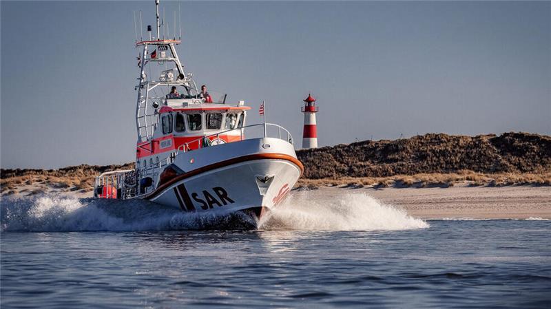 Seenotretter holen erkrankten Fischer von Kutter Der in List auf Sylt stationierte Seenotrettungskreuzer „Pidder Lüng“ lief sofort zu dem rund neun Kilometer entfernten Kutter aus. (Archivbild)