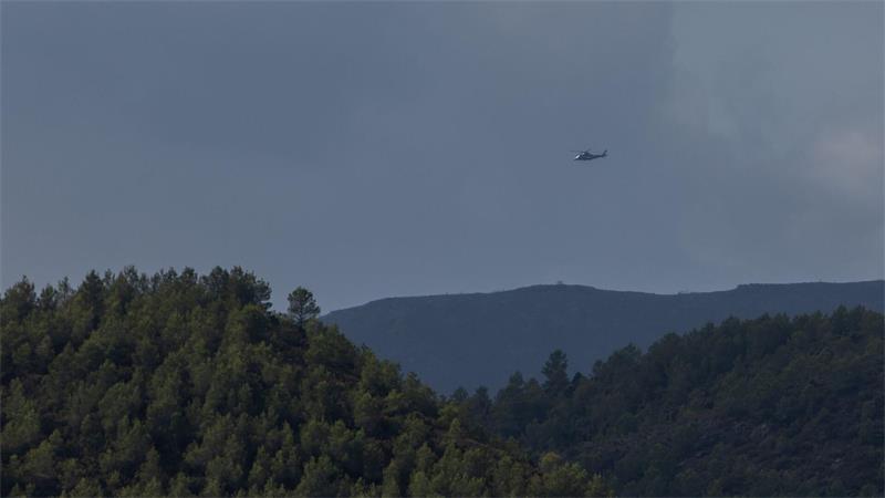 Der in der Gemeinde Segorbe durch einen Blitz ausgelöste Waldbrand ist zwar noch nicht ganz gelöscht, aber unter Kontrolle.