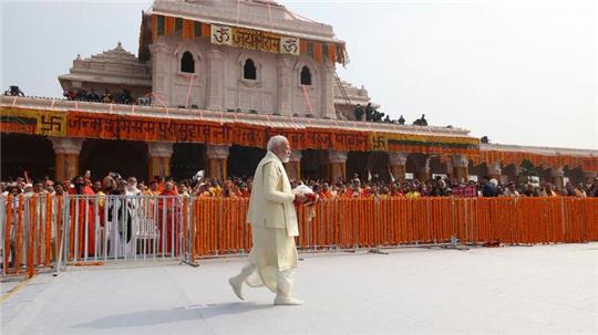 Der indische Premierminister Narendra Modi während der Eröffnung des Tempels in Ayodhya.