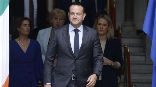 Der irische Regierungschef Leo Varadkar gibt sein Amt als Ministerpräsident ab.