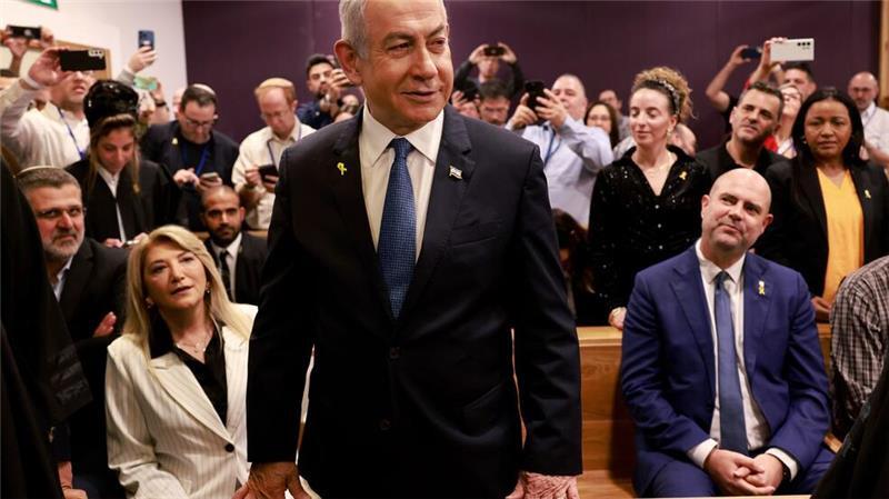 Korruptionsprozess: Netanjahu kritisiert „absurde Vorwürfe“ Der israelische Regierungschef Benjamin Netanjahu vor Gericht.