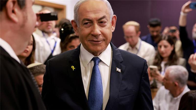 Korruptionsprozess: Netanjahu kritisiert „absurde Vorwürfe“ Der israelische Regierungschef Benjamin Netanjahu vor Gericht.