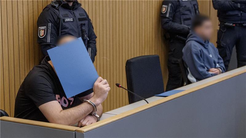 Der jüngere der beiden Angeklagten legte ein umfangreiches Geständnis ab. (Archivbild)