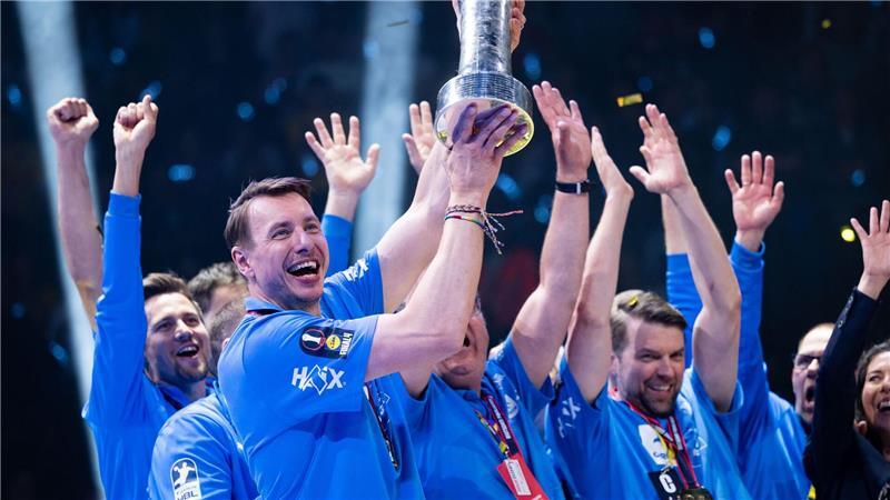 Ende in Kiel: THW trennt sich von Trainer Filip Jicha Der letzte von vielen Titeln: Filip Jicha mit dem deutschen Pokal 2025. (Archivbild)