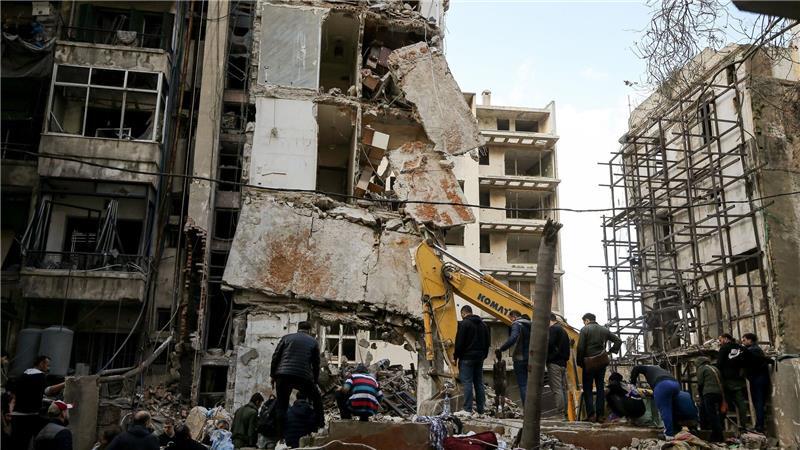 Deutsche sehen wenig Einfluss von Berlin im Nahost-Konflikt Der militärische Schlagabtausch zwischen Israels Armee und der proiranischen libanesischen Hisbollah .