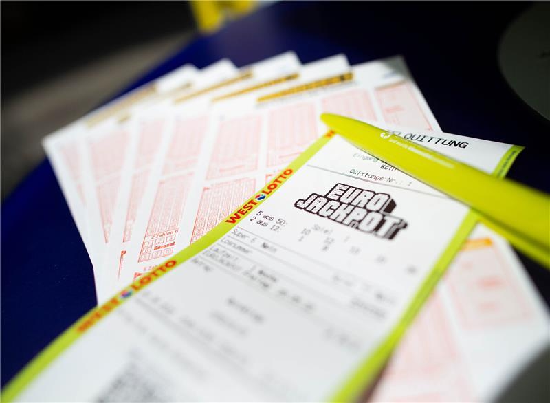 Eurojackpot geknackt: 117 Millionen Euro gehen nach Hamburg Der mit 117 Millionen Euro gefüllte Eurojackpot wurde geknackt. Foto: Thomas Banneyer/dpa