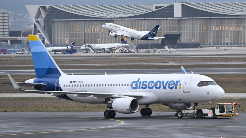 Der mit Verdi abgeschlossene Tarifvertrag bei der Lufthansa-Tochter Discover empört andere Gewerkschaften. 