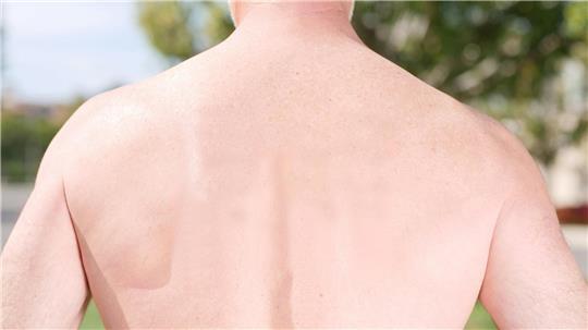 Der nackte Mann am See im großen Moor war nach Angaben der Spaziergängerin zwischen 60 und 70 Jahre alt (Symbolbild).