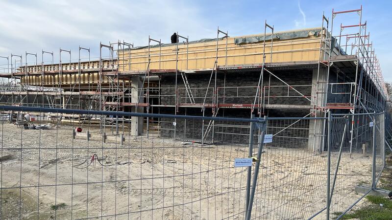 Der neue Aldi Westmoor in Buxtehude soll knapp 1300 Quadratmeter groß werden. Der alte Markt ist deutlich kleiner.