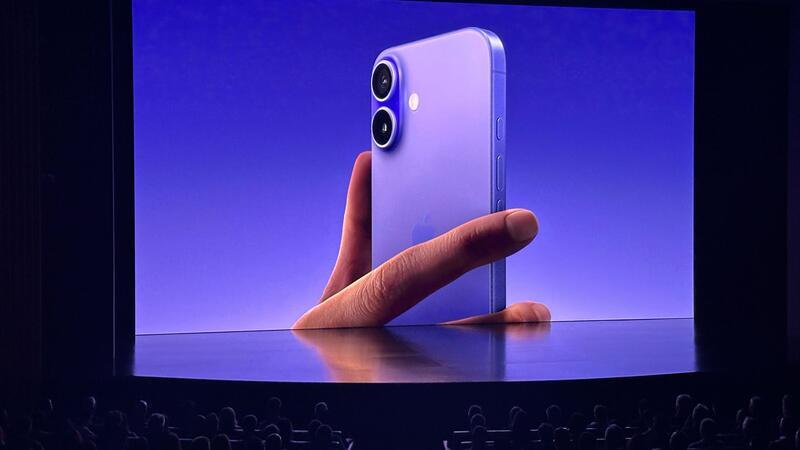 Apple stellt iPhones mit Kamera-Auslöser vor Der neue Auslöser-Knopf soll es auch einfacher machen, mit KI mehr über die Umgebung zu erfahren