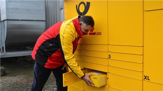 Der neue Automat bietet 24-Stunden-Service und viele Dienstleistungen.