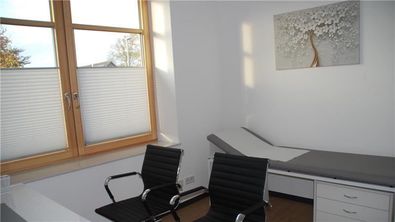 Der neue Behandlungsraum mit Akustikbild.