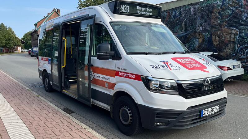 Der neue Bürgerbus ist seit 2024 in der Samtgemeinde Horneburg im Einsatz.