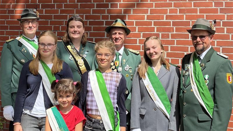 Der neue Hofstaat des Schützenvereins Brobergen.