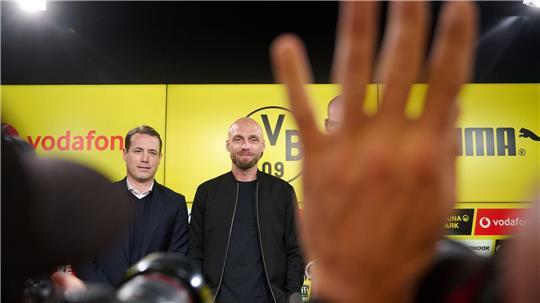 Der neue Sportdirektor von Borussia Dortmund ist Nils-Ole Book (M).