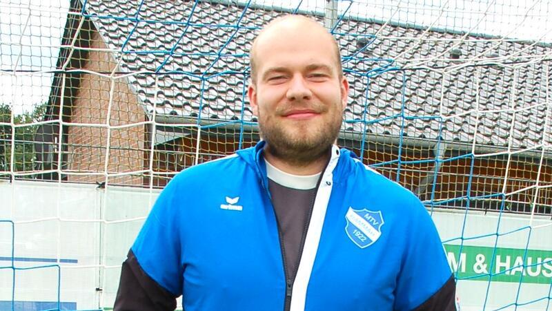 Der neue Trainer Jan-Marc Bahrenburg geht mit dem MTV Hammah selbstbewusst in die Saison.