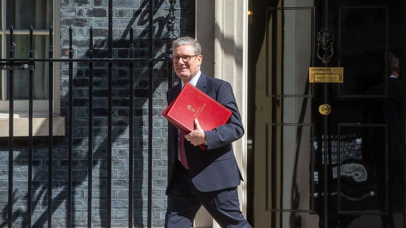Pomp und Politik: Charles stellt Labours Regierungsplan vor Der neue britische Premier: Keir Starmer.
