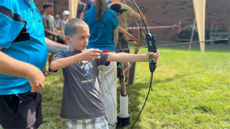 Vogel, Bogen, Keiler: Harsefelds Nachwuchs zeigt sich zielsicher Der neunjährige Jonas Hauff schießt nicht zum ersten Mal.