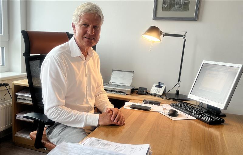 Der niedergelassene Kardiologe und Sportmediziner ist Bezirksausschuss-Vorsitzender der Bezirksstelle Stade der Kassenärztlichen Vereinigung Niedersachsen (KVN).