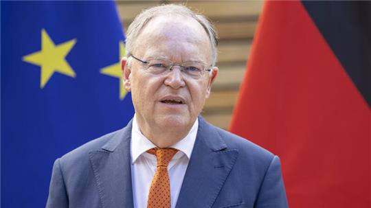 Der niedersächsische Ministerpräsident, Stephan Weil (SPD), ist Gast beim Europatag in Jork.