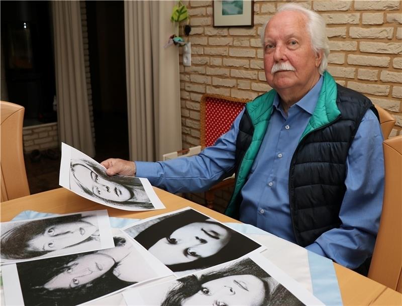 Der pensionierte Kriminaldirektor Eckard Neupert schaut sich die Fotos der vermissten Frauen an. „Jedes Mal, wenn ich an diese Fälle denke und darüber spreche, fange ich an zu frieren“, sagt der 77-Jährige. Foto Mangels