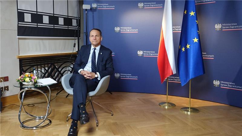Der polnische Außenminister Sikorski ist besorgt wegen russischer Raketen in Kaliningrad.