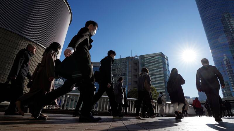 Der private Verbrauch, der in Japan zu mehr als die Hälfte zur Wirtschaftskraft beiträgt, ging um 0,2 Prozent zurück.