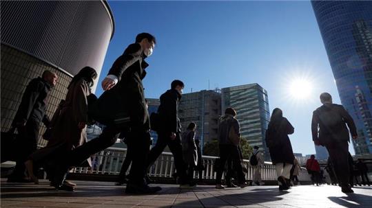 Der private Verbrauch, der in Japan zu mehr als die Hälfte zur Wirtschaftskraft beiträgt, ging um 0,2 Prozent zurück.