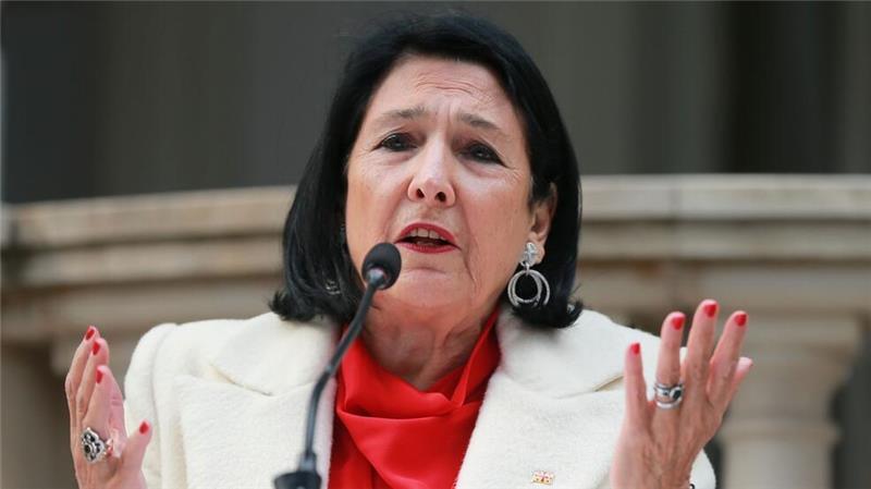 Georgiens neuer Präsident trotz Protest ins Amt eingeführt Der prowestliche frühere Präsidentin Salome Surabischwili fordert Neuwahlen.